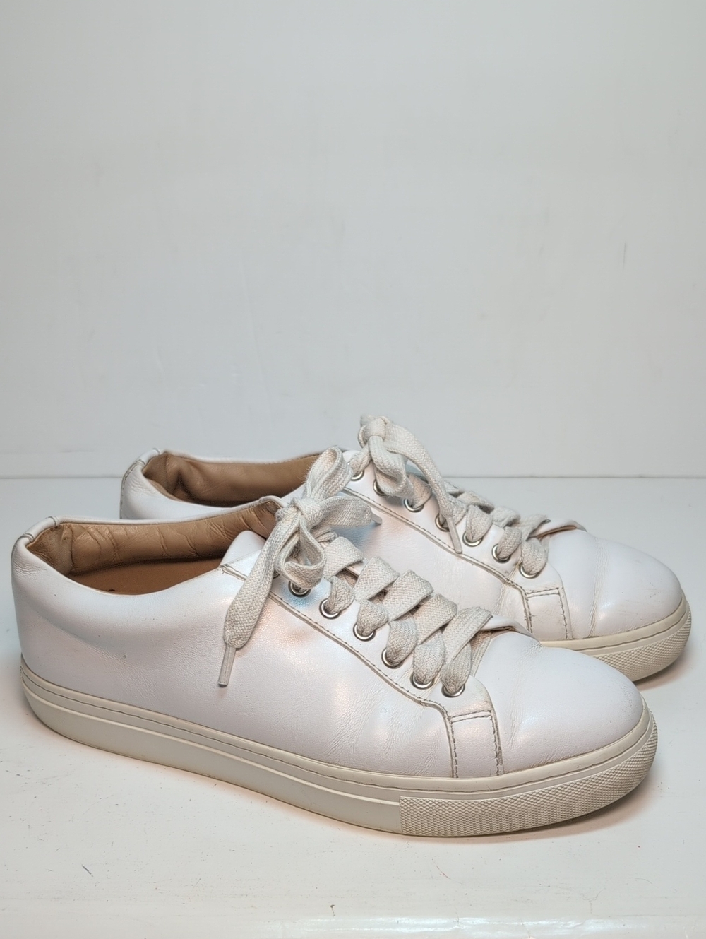 Thursday Boot Company premiere low top white sneakers women's size 7